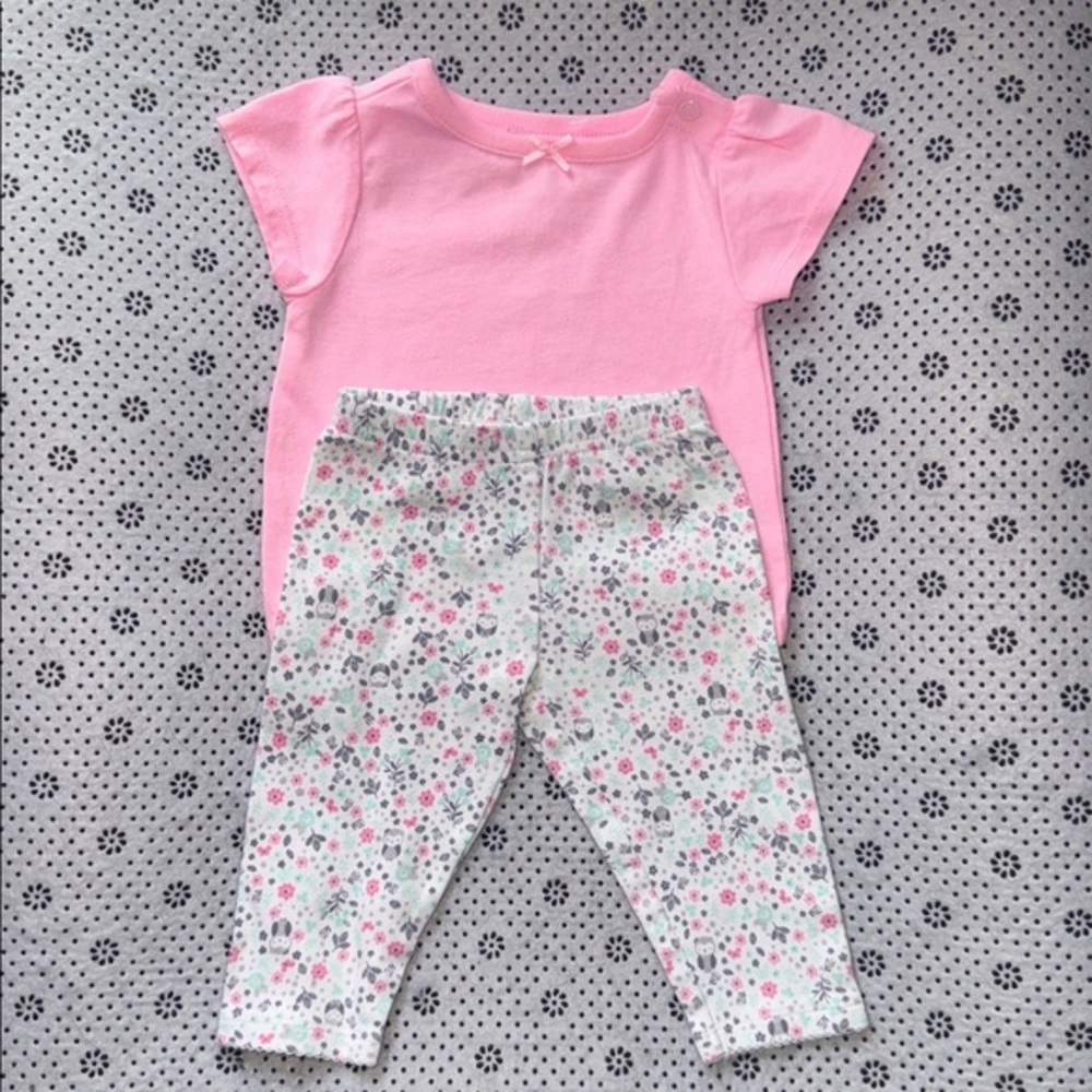 🛍 CUTE  Little GIRLS OUTFIT SIZE 0-3 MONTHS 🛍